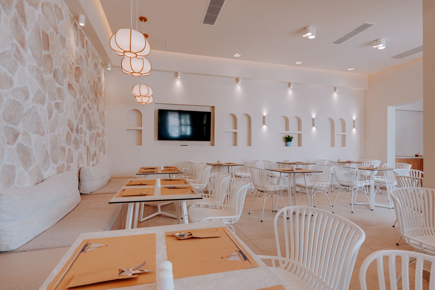 Margarenia-Studios-Restaurant-55