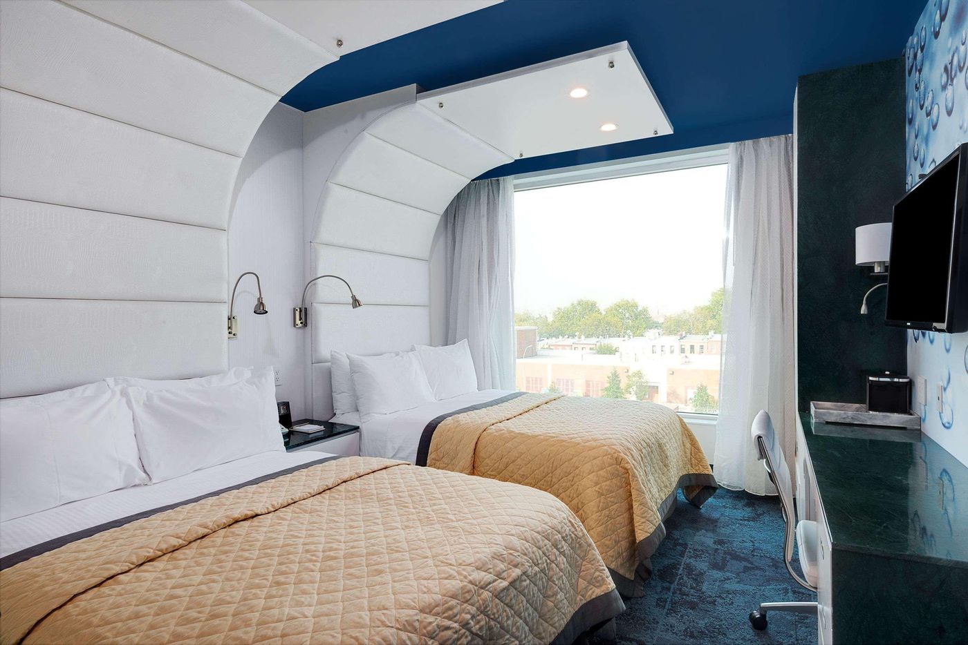 Wyndham-Garden-Brooklyn-Sunset-Park-Room-6