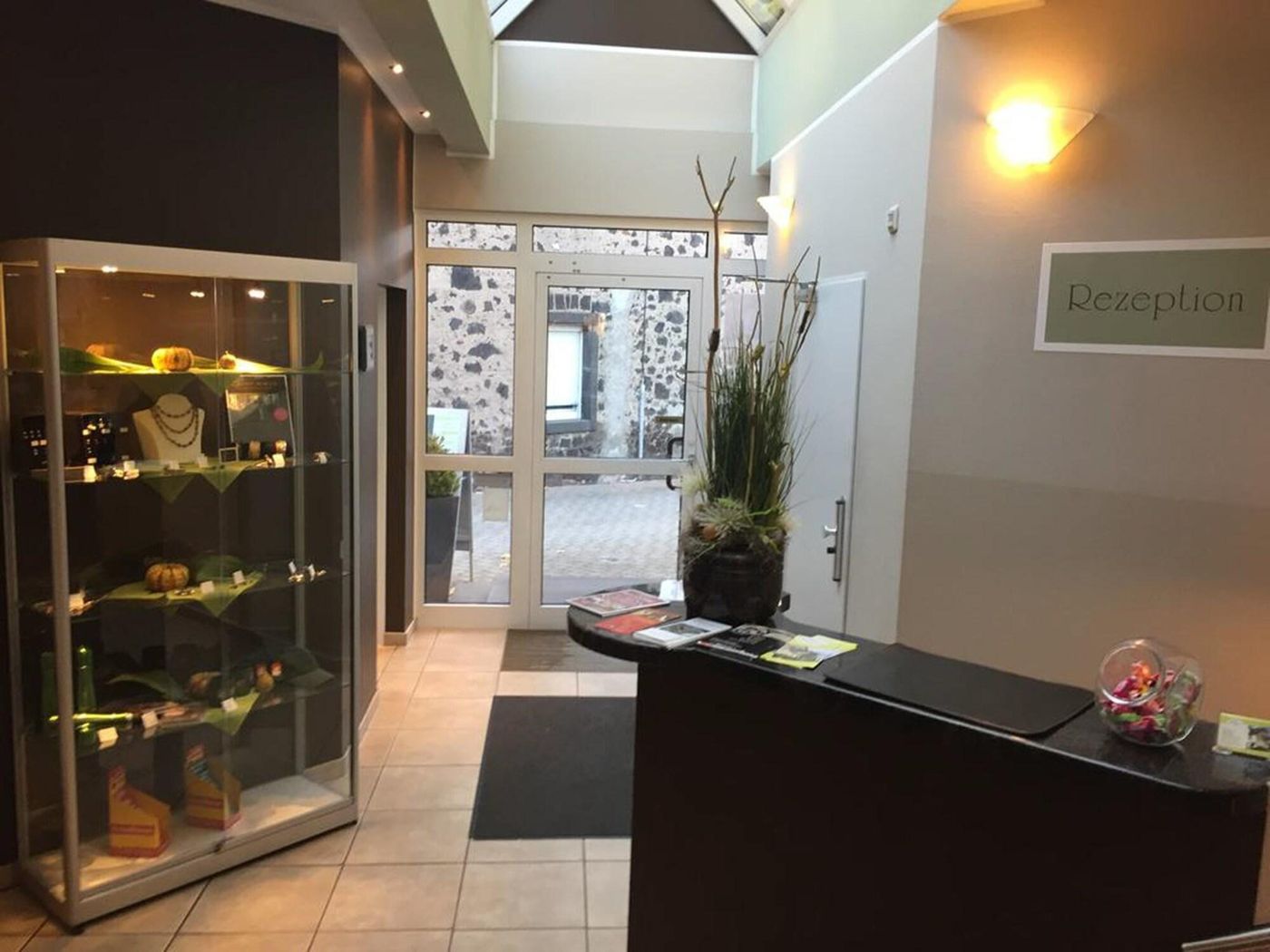 Burgklause - Germany - NICKENICH  - Lobby - 1