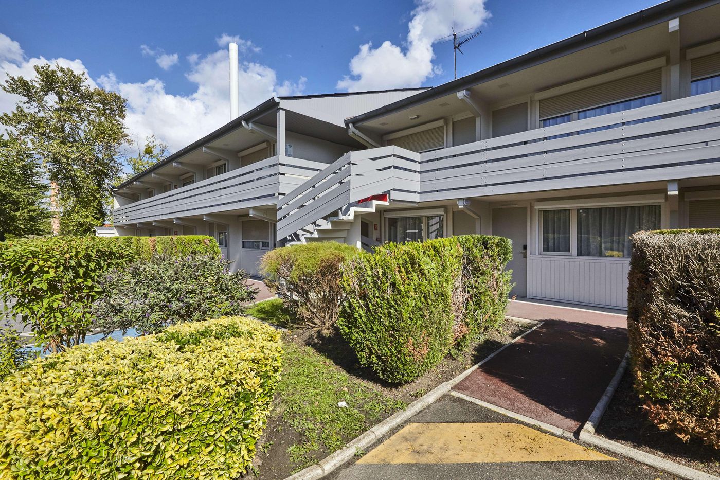 Kyriad-Sannois---Ermont-General-view-1