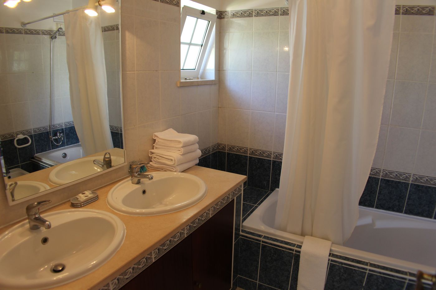 Ponta-Grande-Vila-Do-Castelo-Room-25