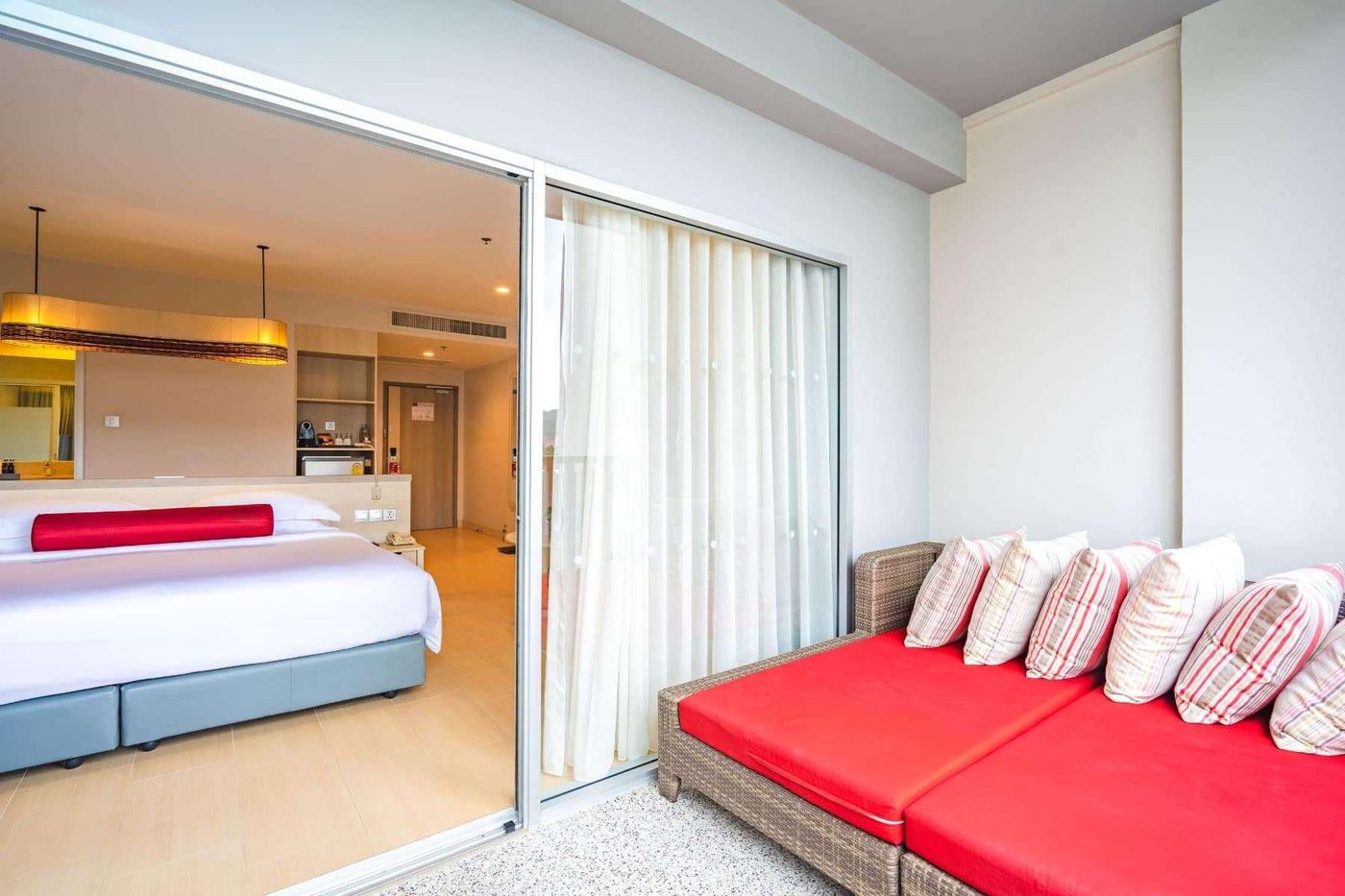 Ramada-By-Wyndham-Phuket-Deevana-Room-38
