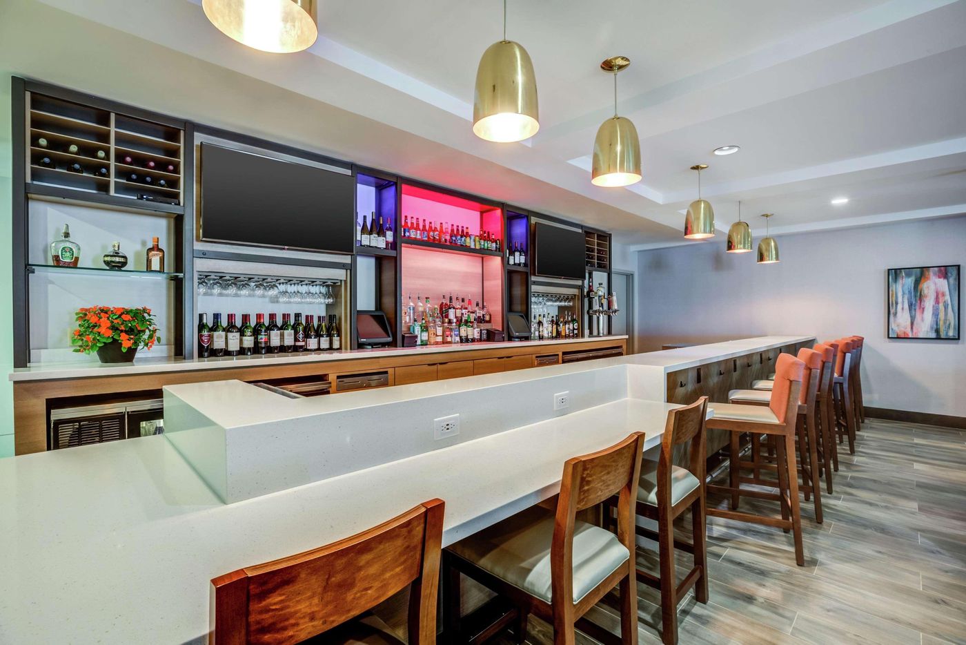 Hilton-Garden-Inn-Boston-Waltham-Bar-11