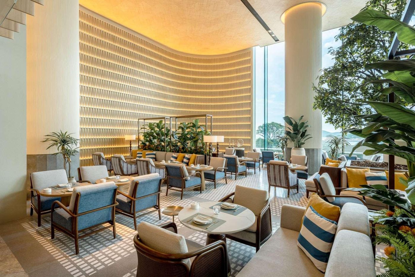 The-Fullerton-Ocean-Park-Hotel-Hong-Kong-Bar-12