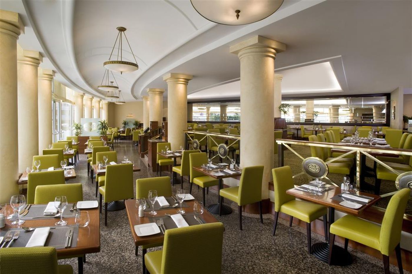 Sheraton-Warsaw-Hotel-General-view-63