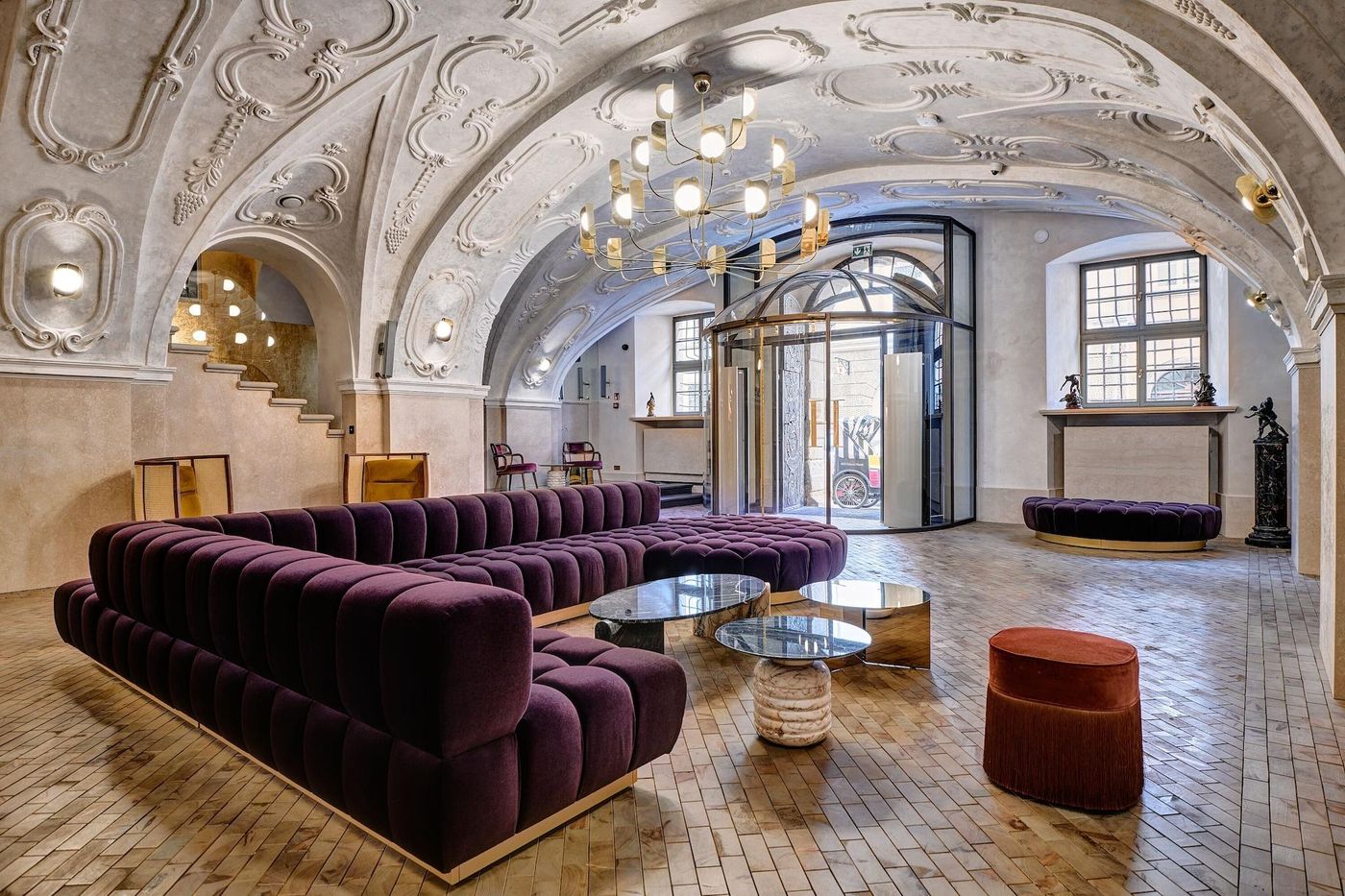 H15-Luxury-Palace-Lobby-2