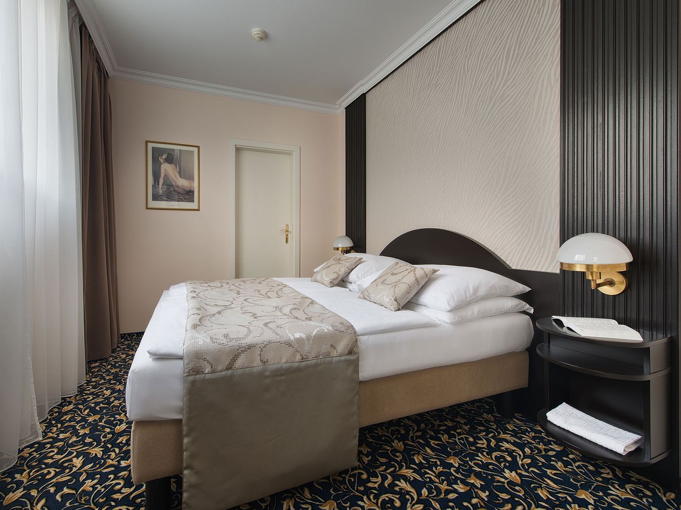 EA-Hotel-Royal-Esprit-Room-16