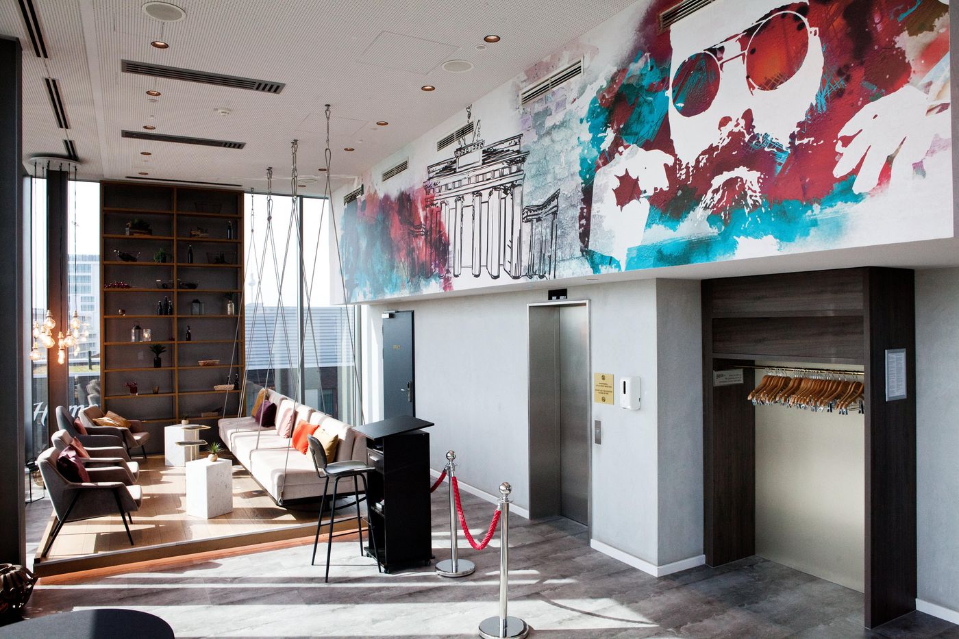 Hotel-Indigo-Berlin---East-Side-Gallery-Bar-14