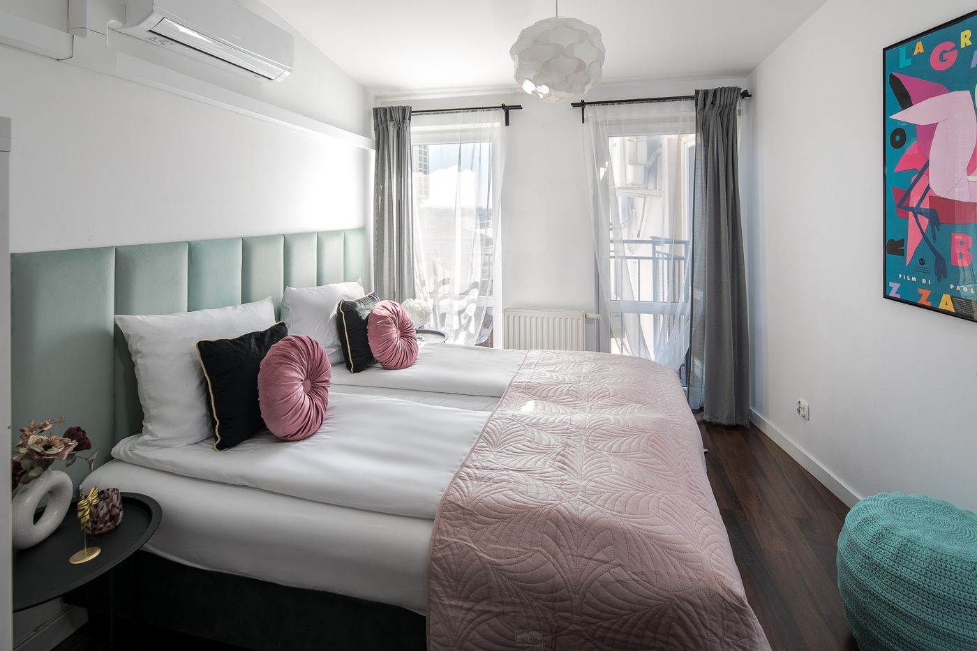 Corner-House-Residence-Room-10