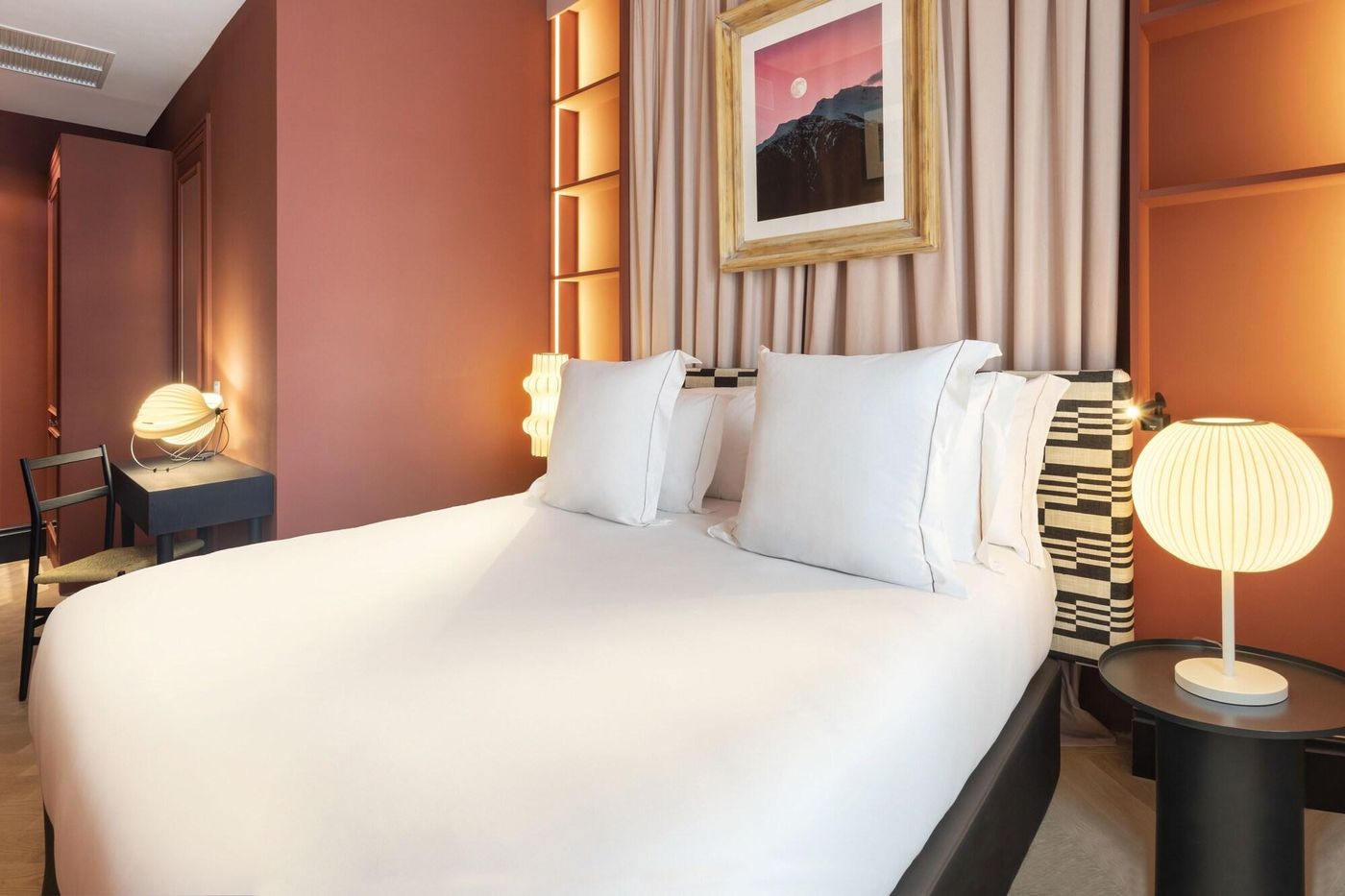 One Shot Araga 257-Spain-Barcelona-Room-10