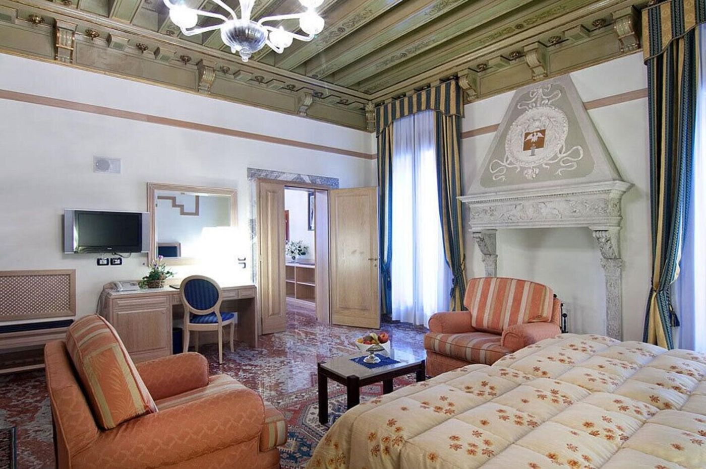 Foscari-Palace-Room-15