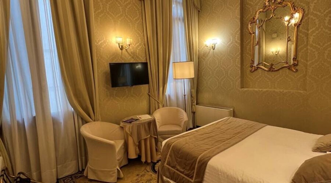 Al-Duca-Venezia-Room-44