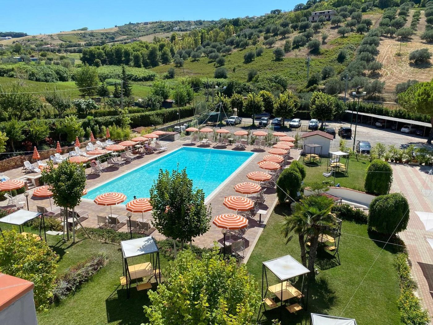 Pineto-Resort-Pool-40