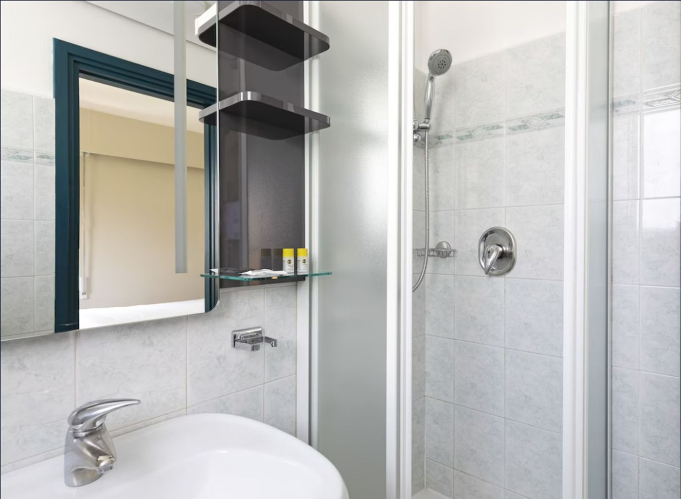 B&B Hotel Como City Center-Italy-COMO-Room-8