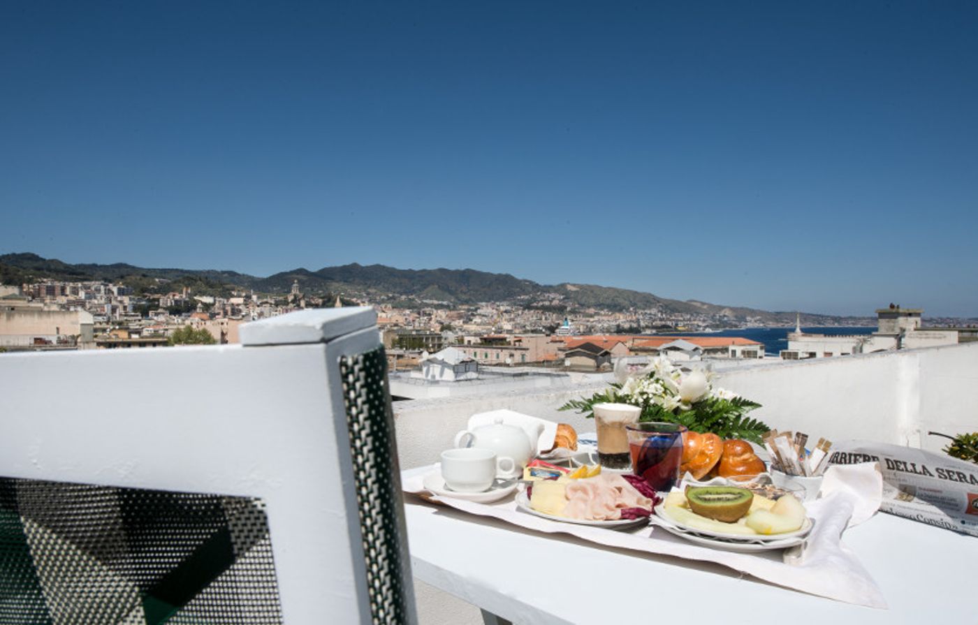 Royal-Palace-Terrace-43