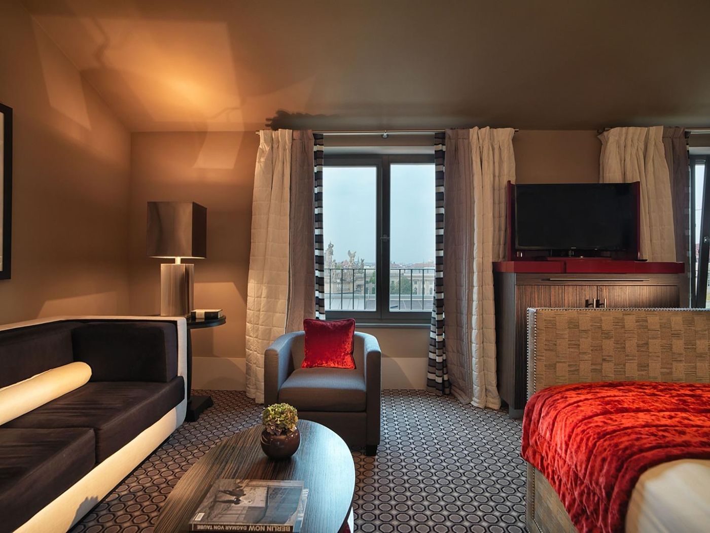 Hotel-de-Rome-Room-26