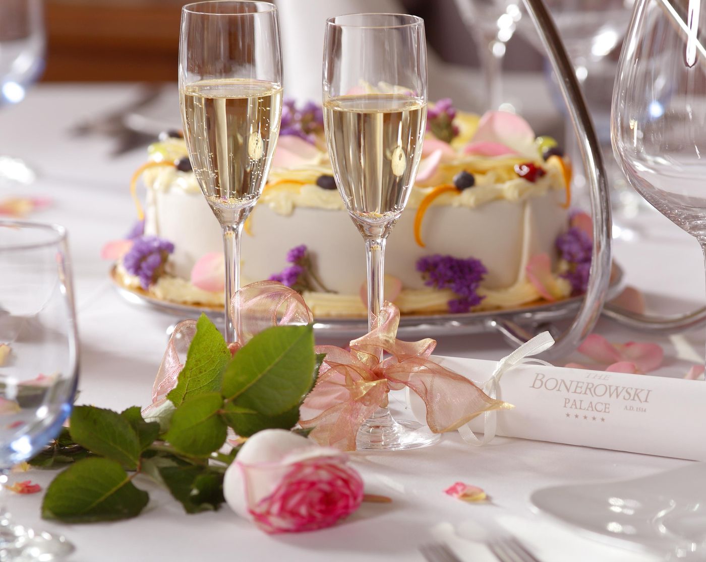 The-Bonerowski-Palace-Restaurant-38