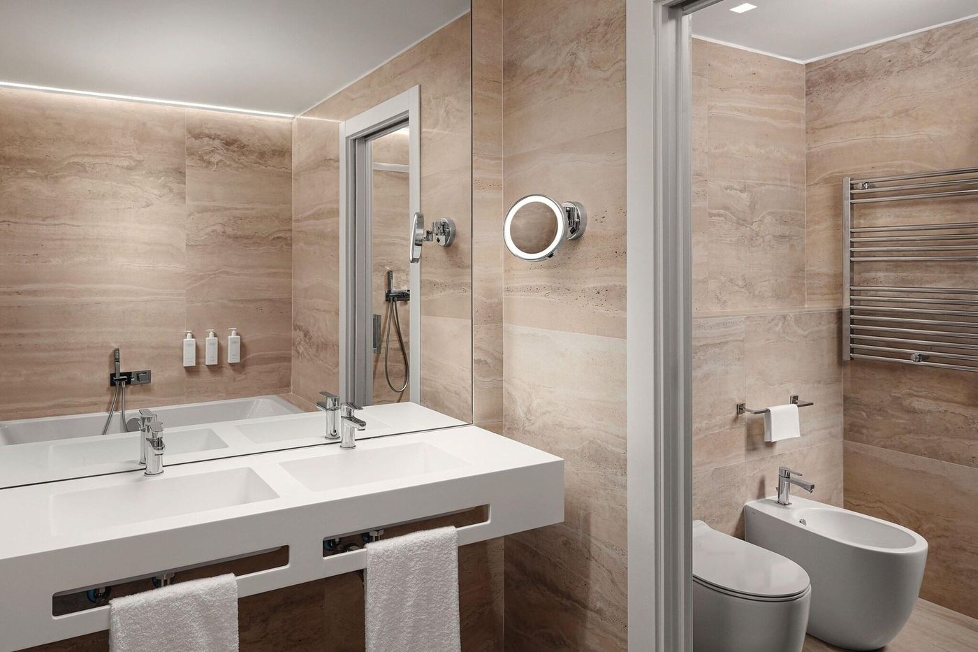 Sina-Bernini-Bristol--Autograph-Collection-Room-61