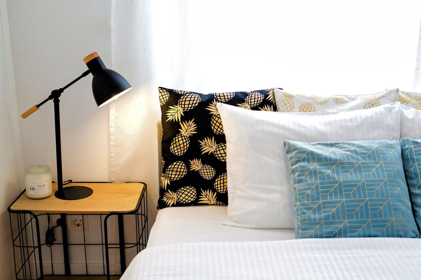 Industrial-Lisbon-Apartment---Adults-Only-Room-20