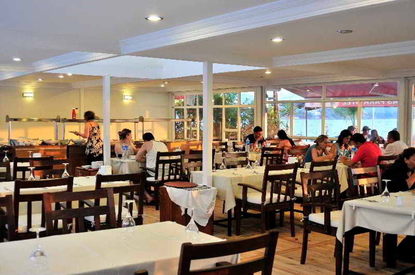 Makri-Beach-hotel-Restaurant-11