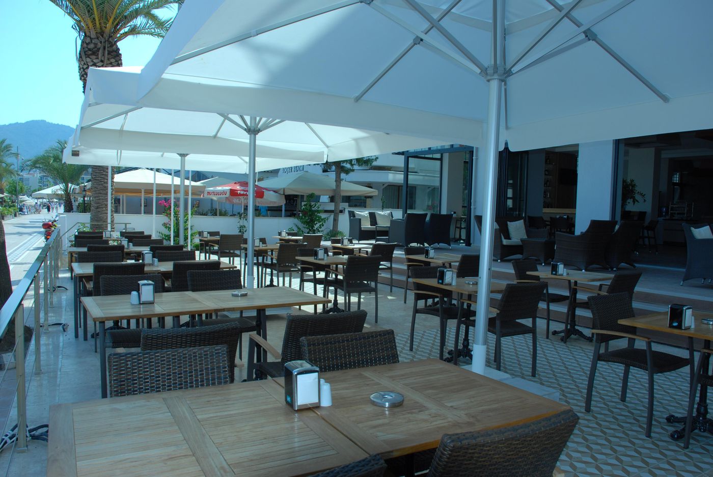 Begonville-Beach-Hotel-Restaurant-8