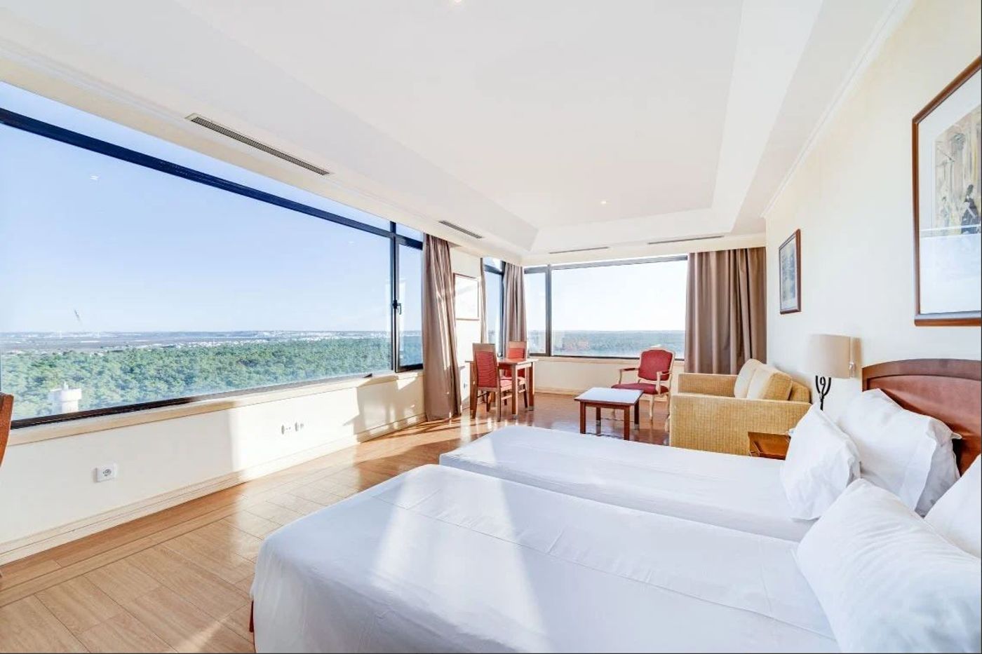 Yellow-Praia-Monte-Gordo-Hotel-Room-15