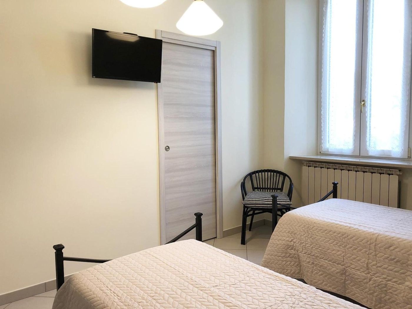 C-era-Un-Lago-Room-20