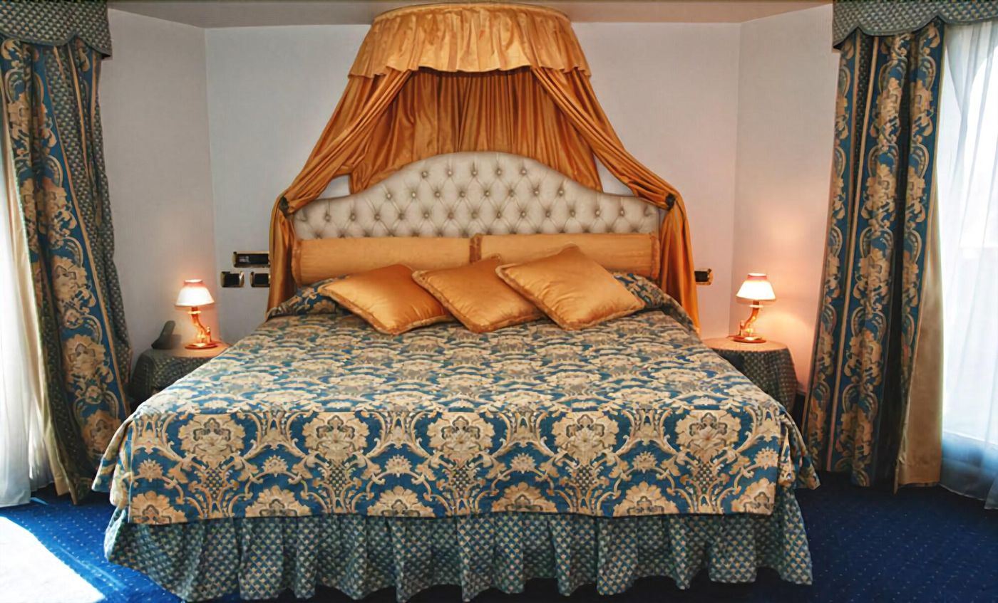 Hotel Villa Savoia - Italy - TURIN - Room - 4