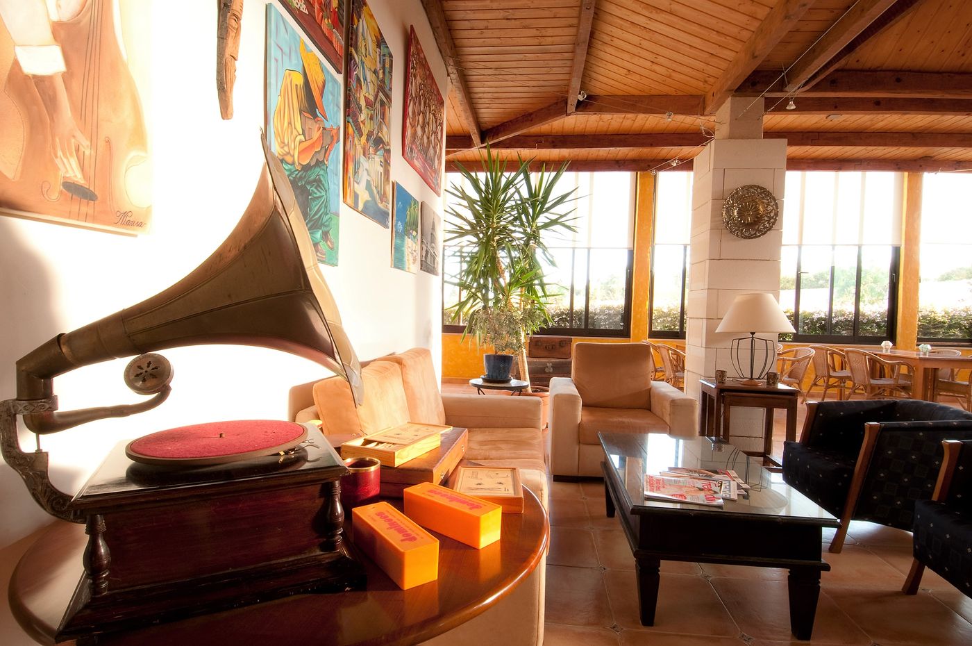 Luzmar-Villas-Lobby-30