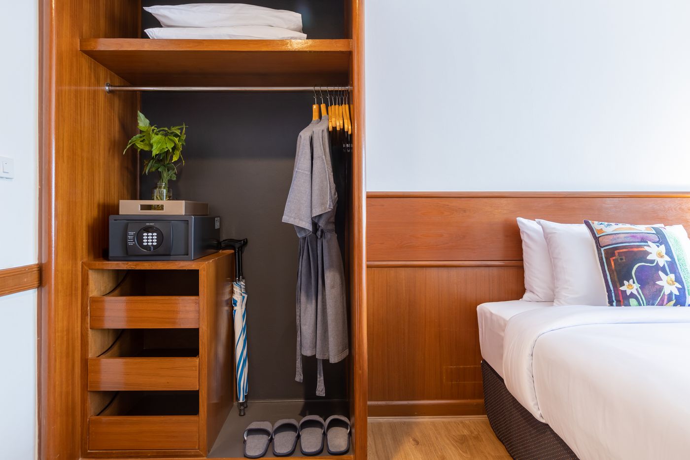 Royal-Phuket-City-Room-23