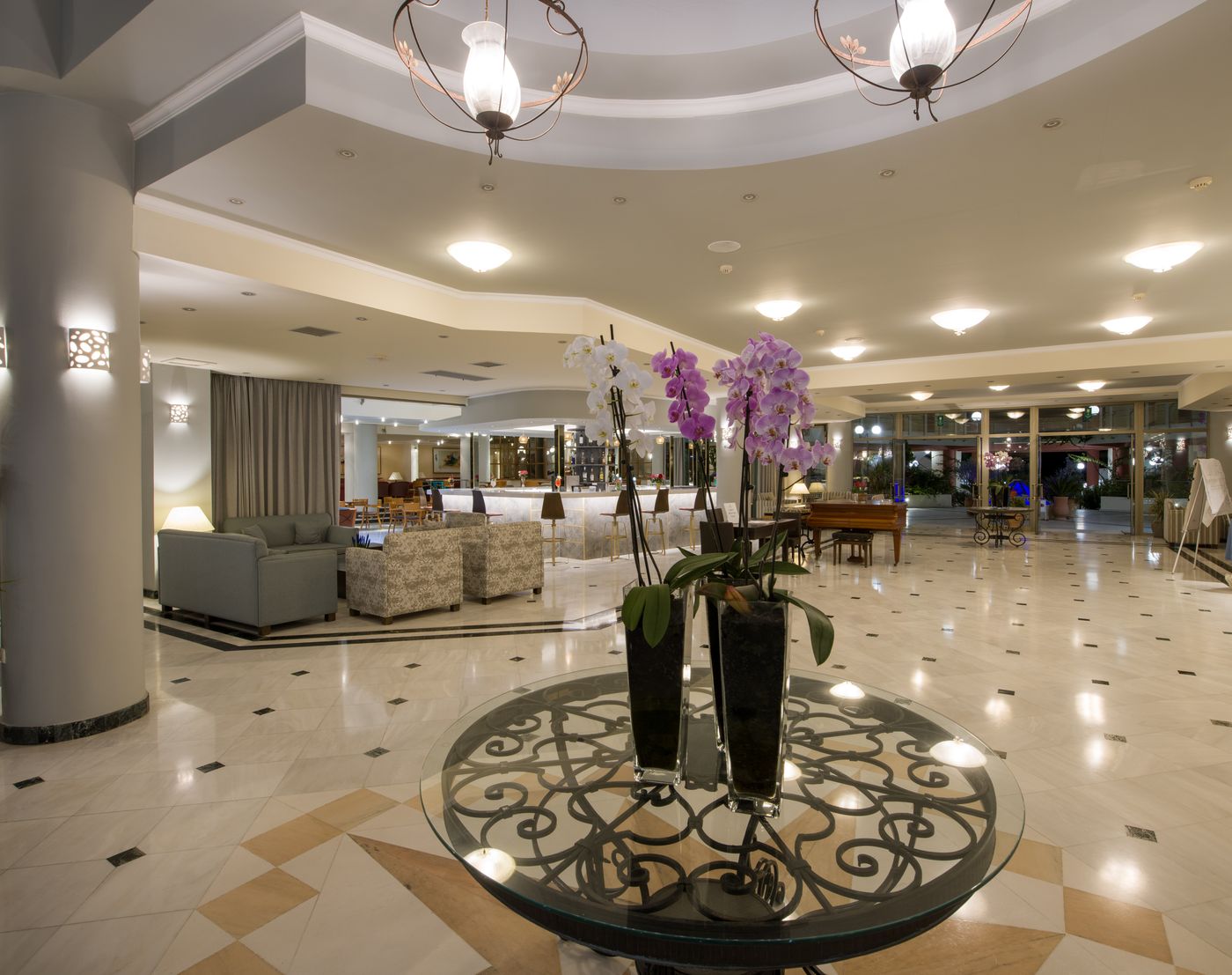 Hydramis-Palace-Beach-Resort-Lobby-79