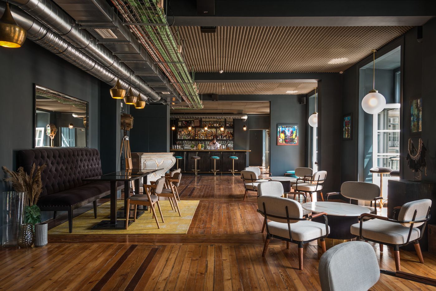 Le-Consulat-Lobby-11