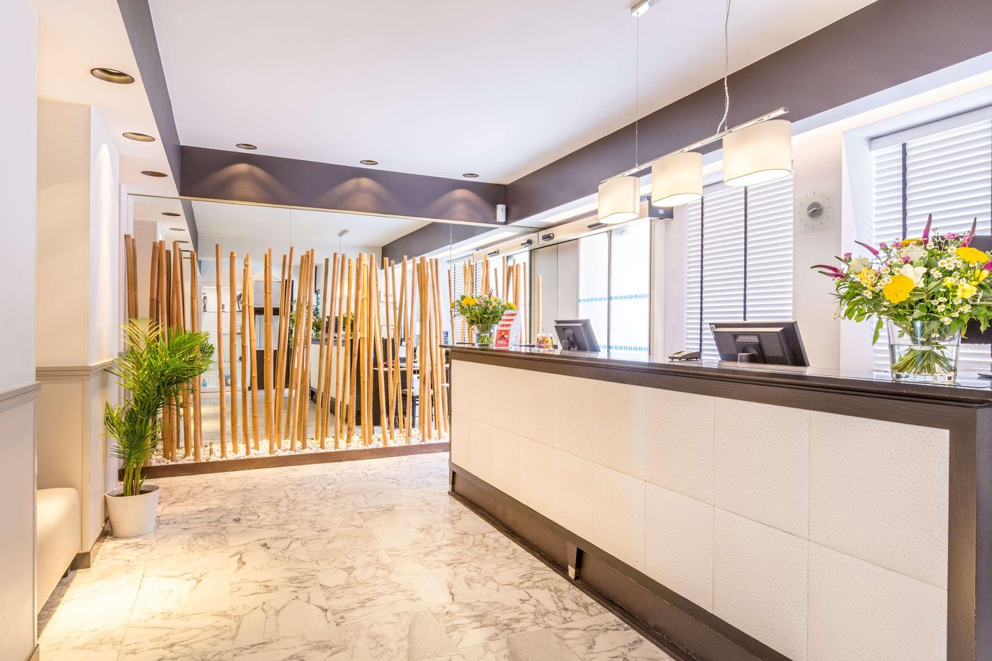 Faubourg-216-224-Lobby-2