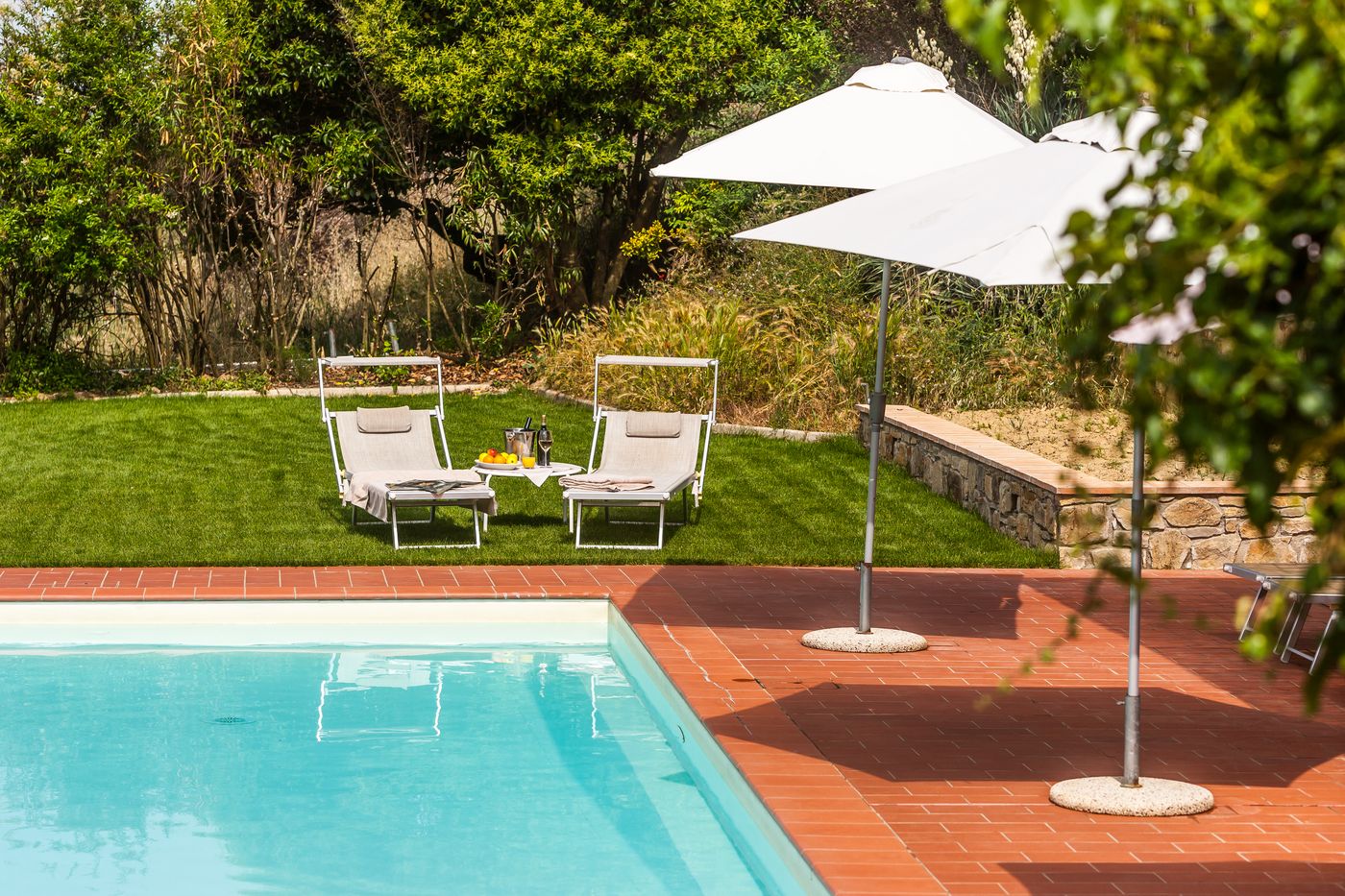 Relais-Villa-Olmo-Food-and-Wine-Resort-Pool-58