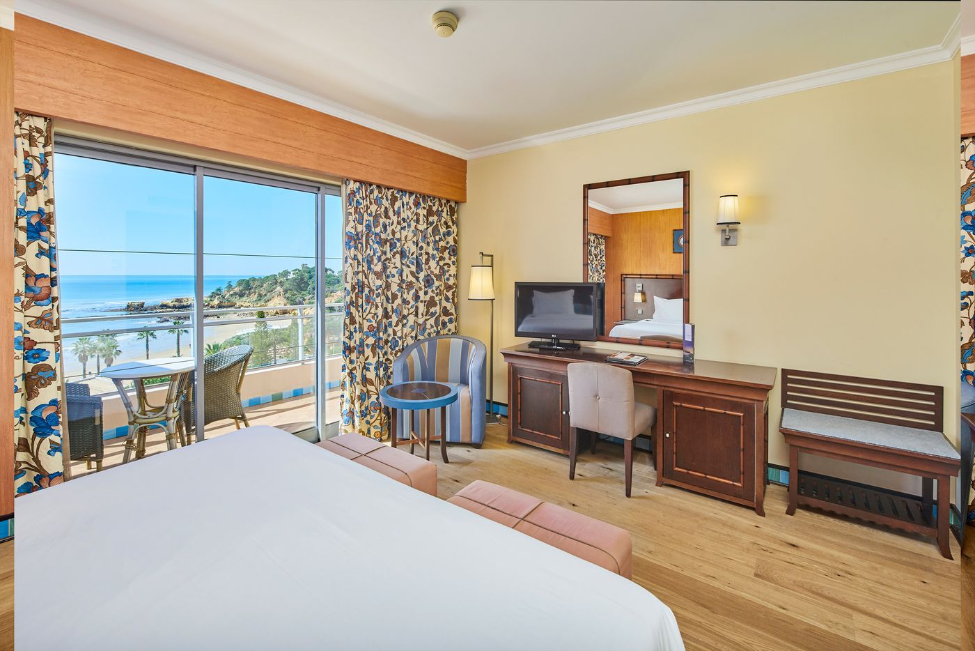 Grande-Real-Santa-Eulalia-Resort---Hotel-Spa-Room-24