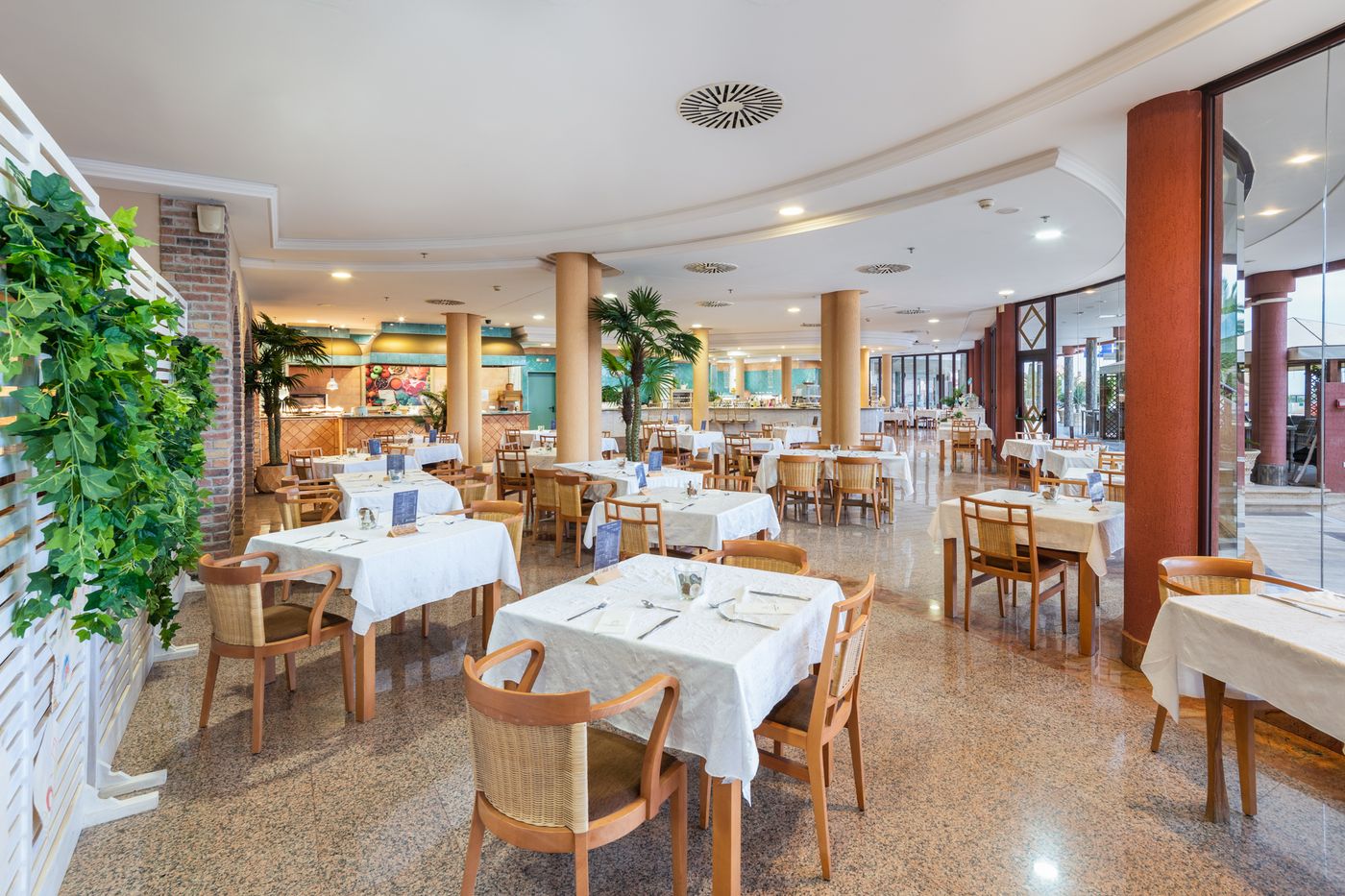 Hotel-Esmeralda-Maris-by-LIVVO-Restaurant-41