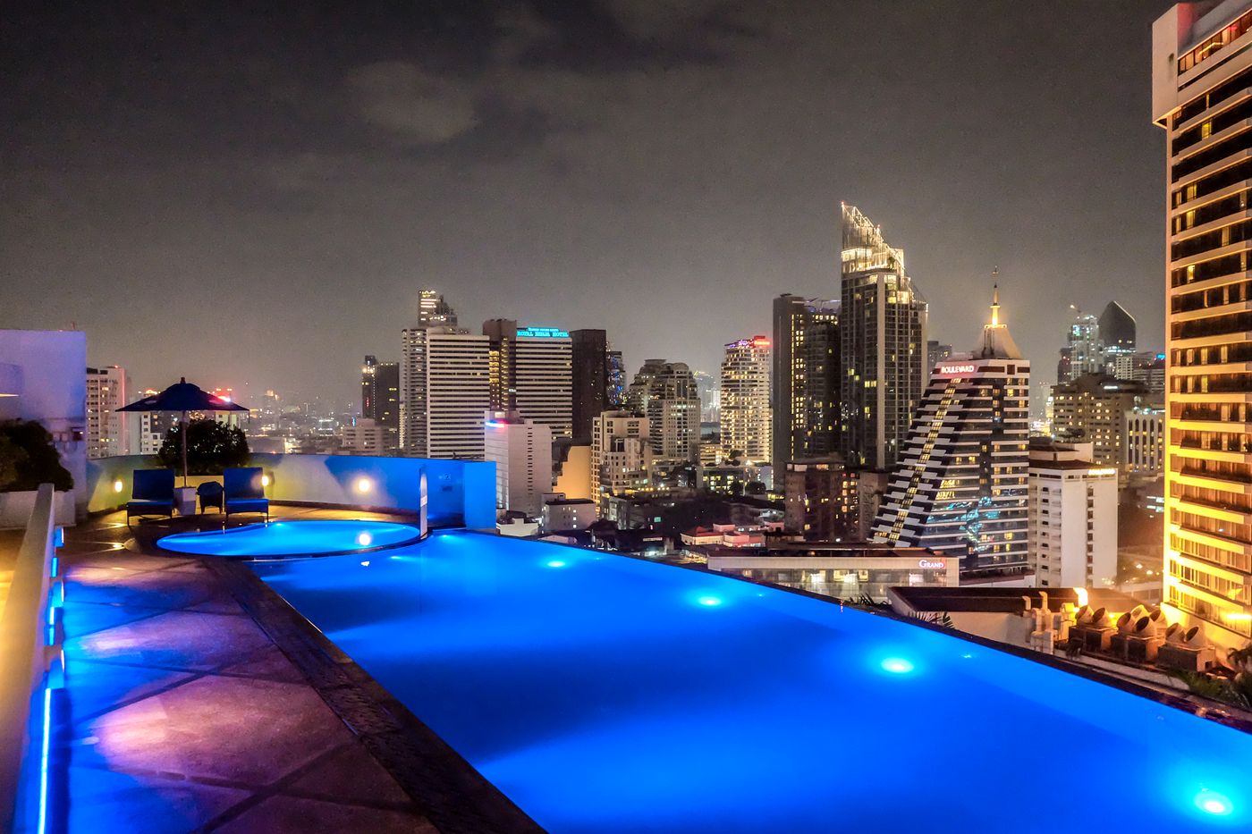Shama-Sukhumvit-Bangkok-Pool-36