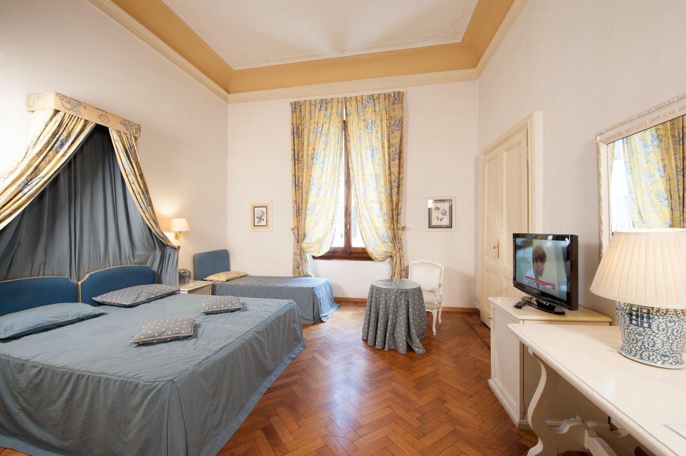 Palazzo-Ruspoli-Room-3