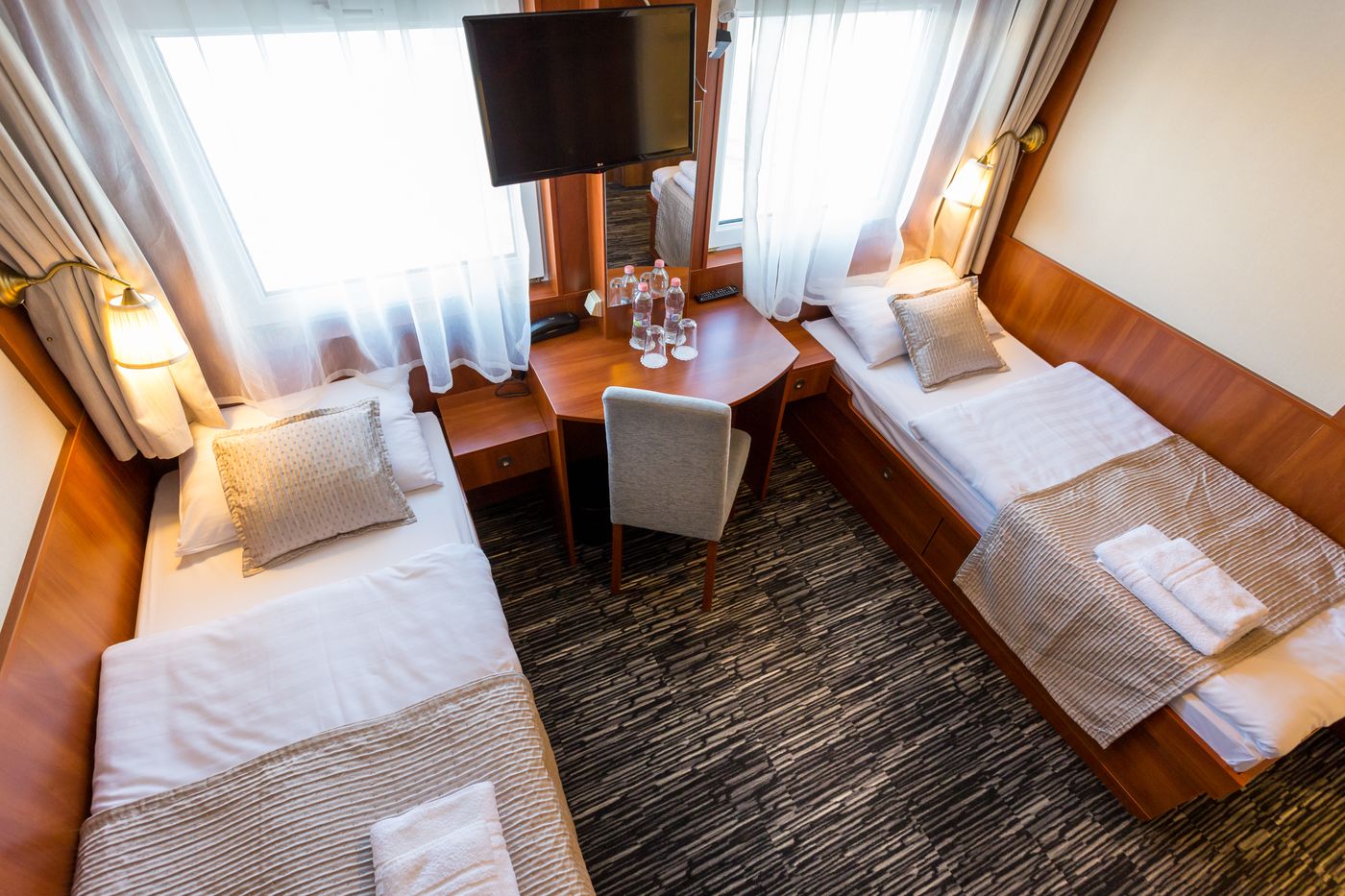 Grand-Jules-Boat-Hotel-Budapest-Room-10