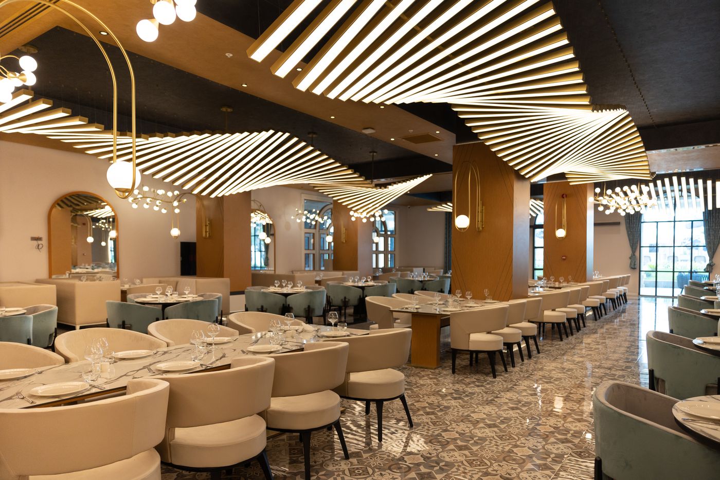 Serenity Queen Hotel 