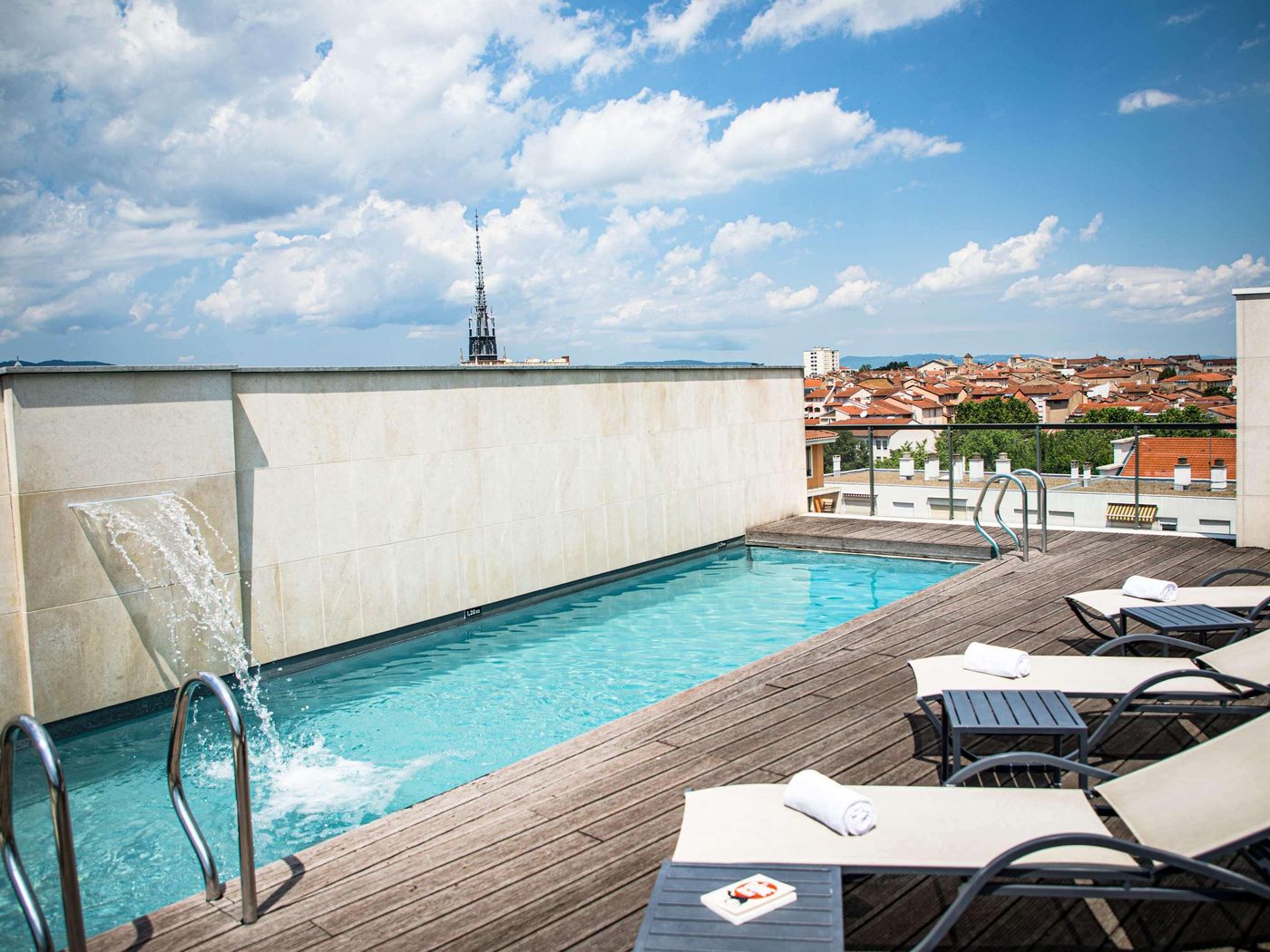 Hôtel Mercure Villefranche-en-Beaujolais - Ici  - France - VILLEFRANCHE SUR SAONE - Sports and Entertainment - 3