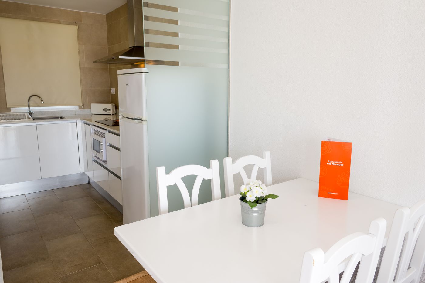 Los-Naranjos-Room-42