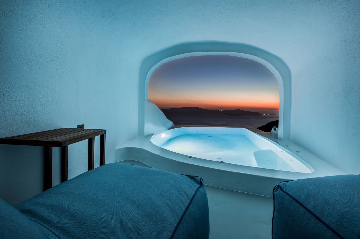 Sunrocks-Santorini---Adults-Only-Room-31