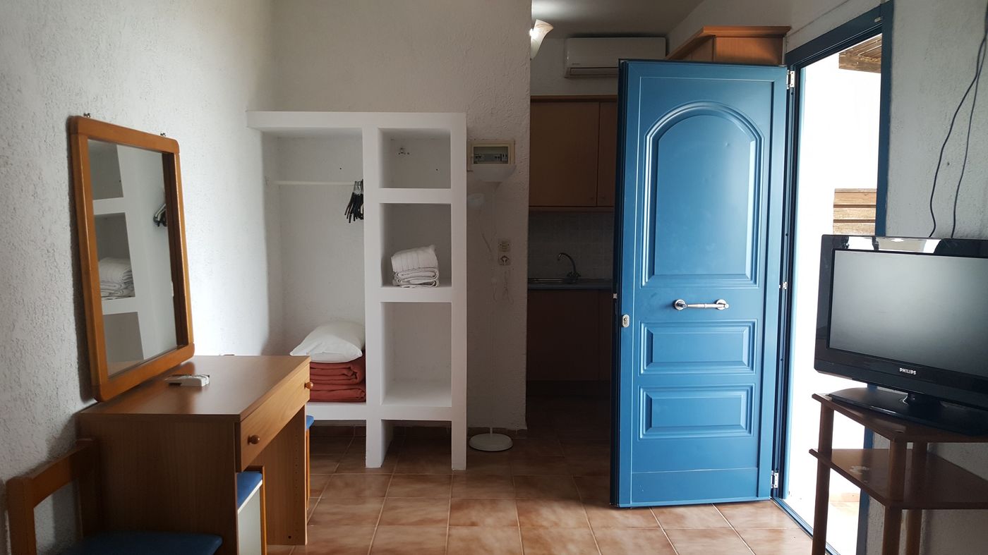 Metaxatos-Apartments-Room-44