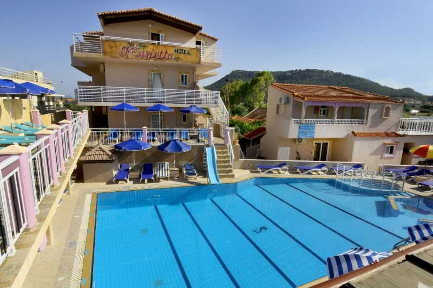 Marietta-Aparthotel-Pool-7