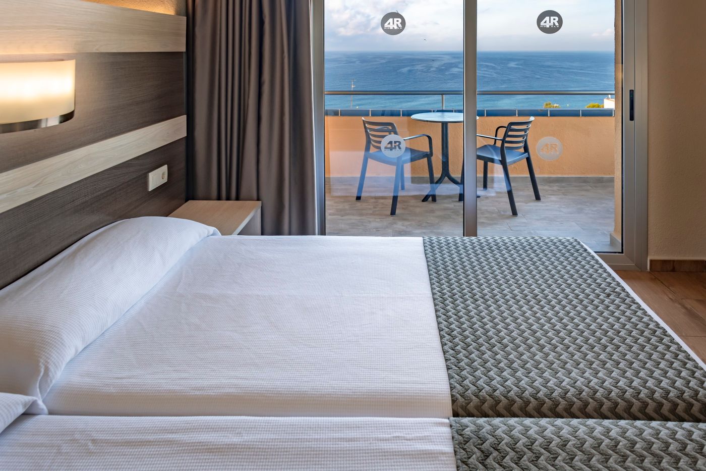 4R-Playa-Park-Room-25