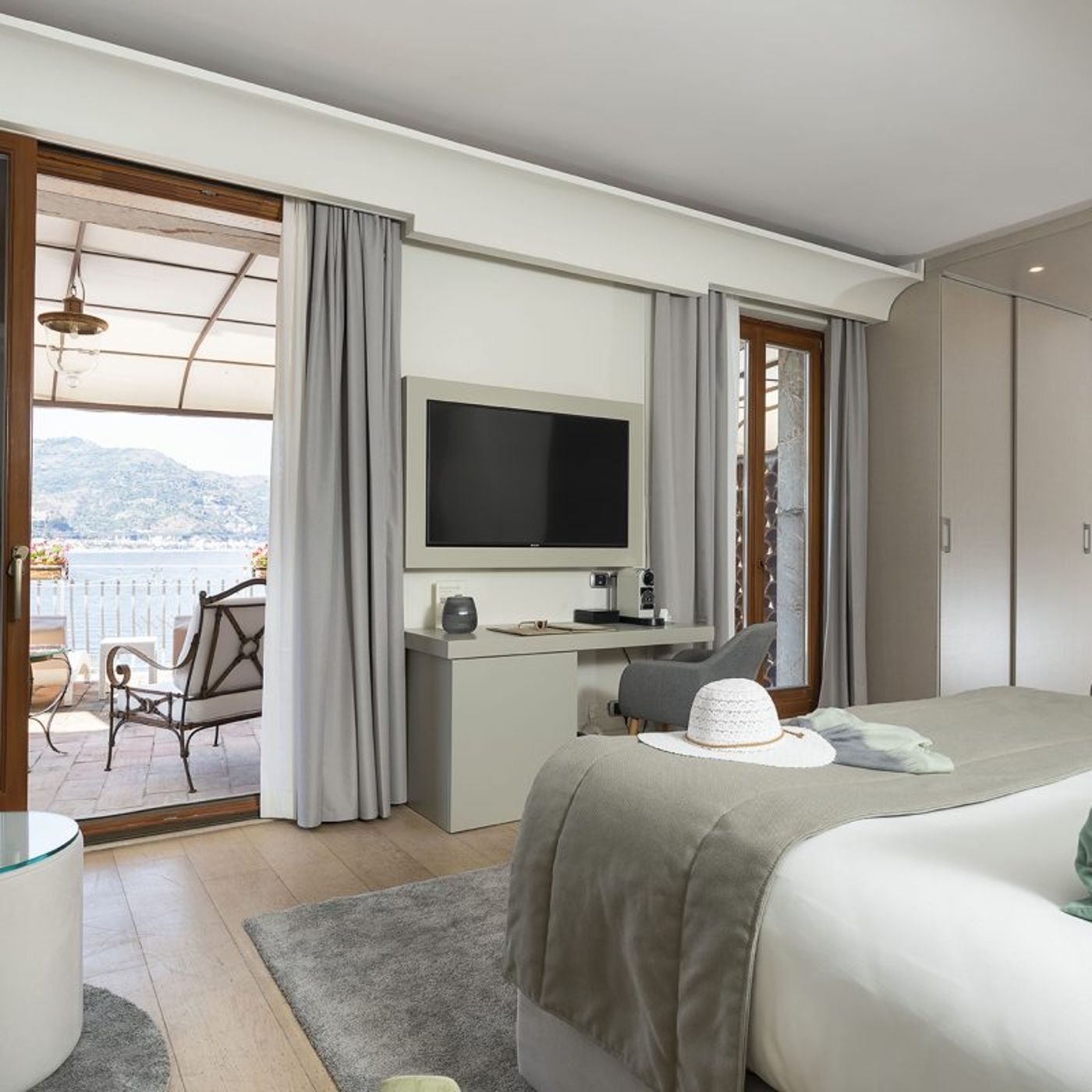 Grand-Hotel-Atlantis-Bay-Room-11