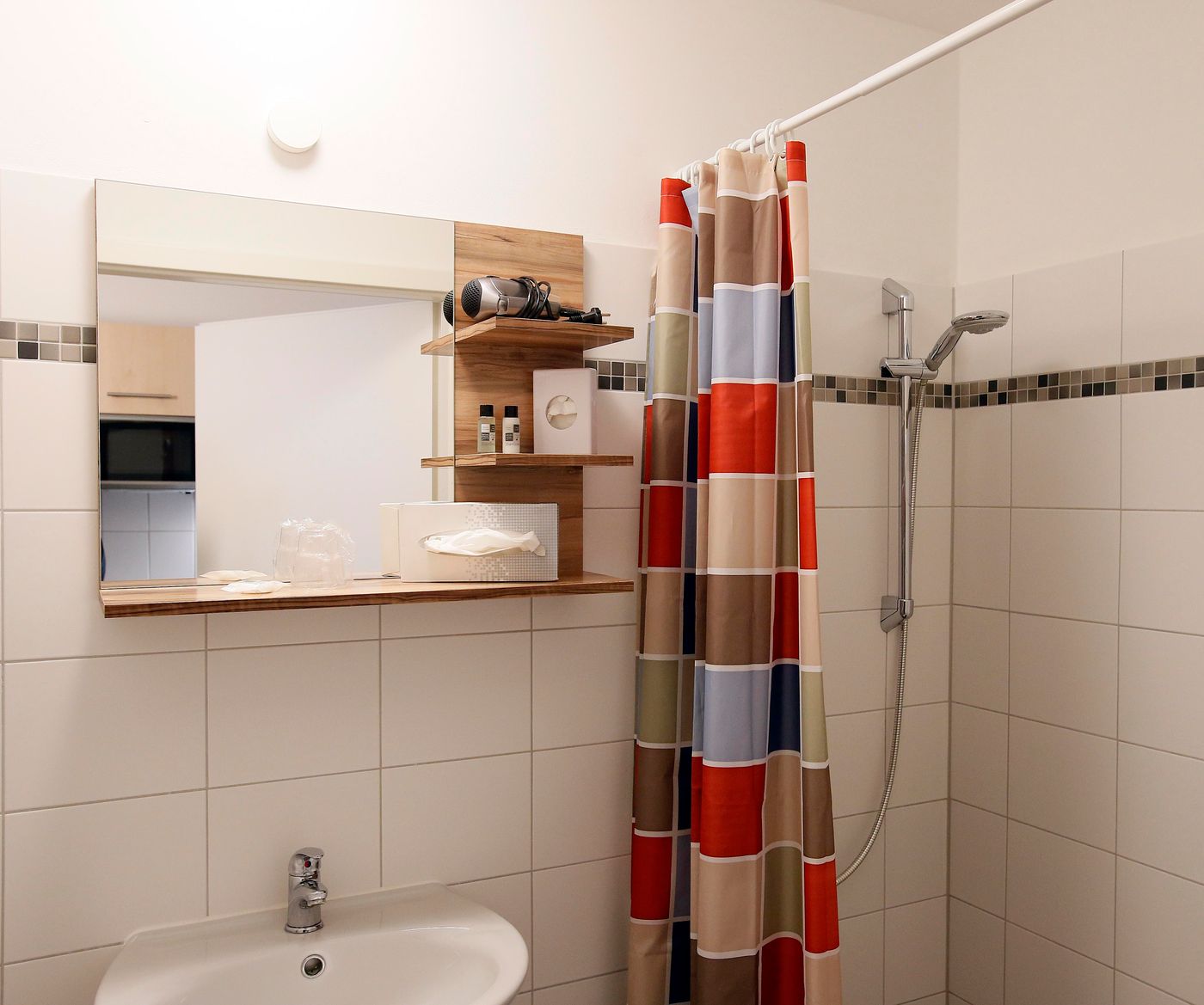 Luetzow-Room-12