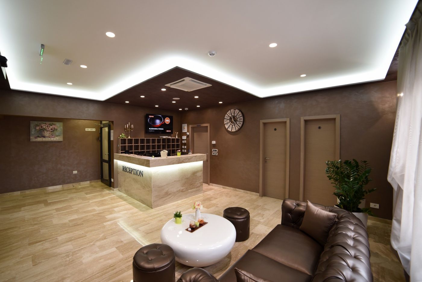 Royal Airport-Croatia-ZAGREB - VELIKA GORICA-Lobby-3