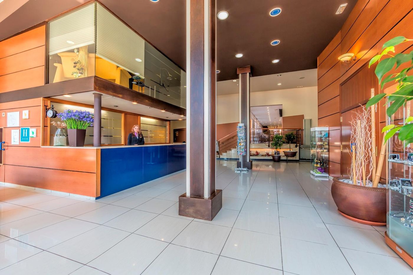 30-Degrees-Hotel-Espanya-Lobby-50